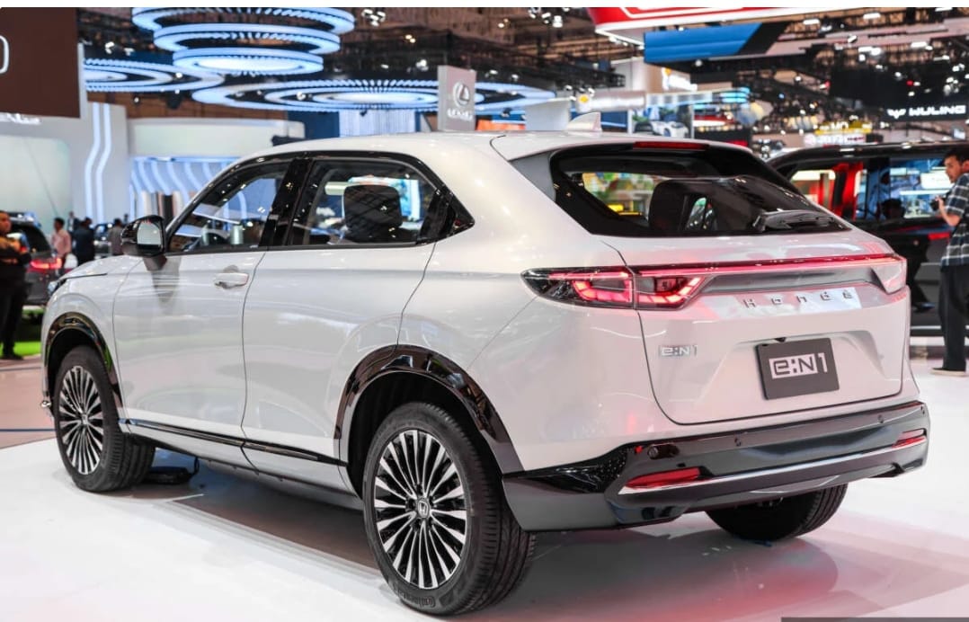 Honda e:N1 Didominasi Layar Sentuh Apple dan Auto Android