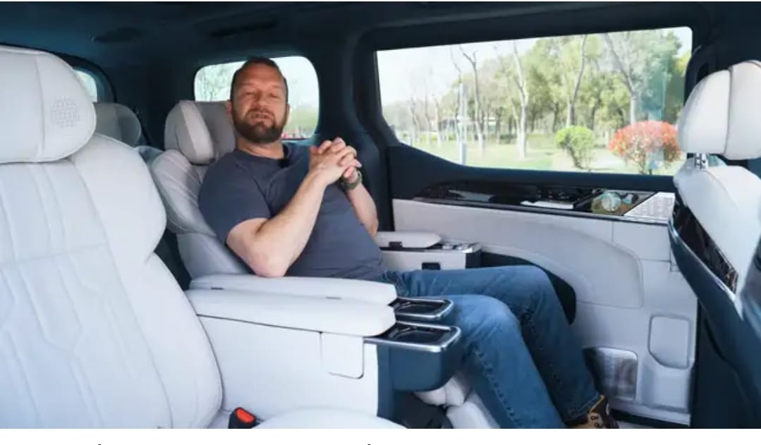 Van Mewah Sekelas Rolls Royce Asal China Bikin Geger, Amerika Gak Bisa Ngejar