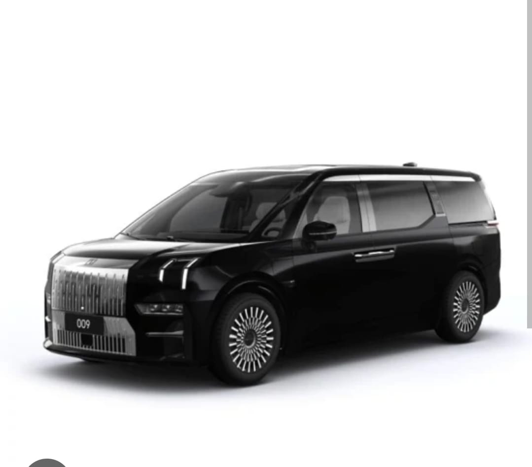 Van Mewah Sekelas Rolls Royce Asal China Bikin Geger, Amerika Gak Bisa Ngejar