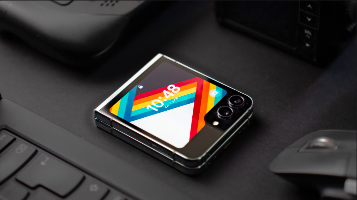Samsung Galaxy Z Flip 6 vs Z Flip 5: Peningkatan Kecil di Semua Aspek