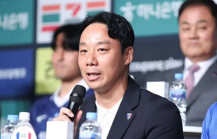 Duo Dynamis Korsel Tiba di Tanah Air: Shin Tae-yong dan Yeom Ki-hun Siap Guncang Persepakbolaan Indonesia