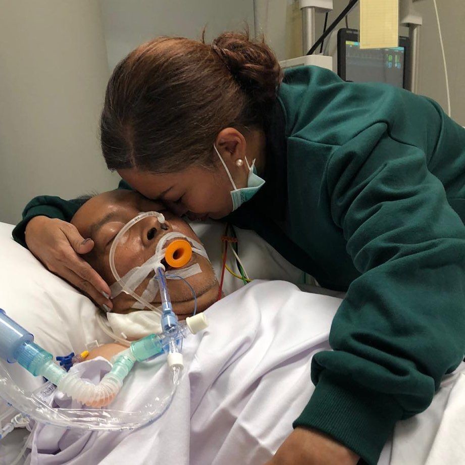 Masya Allah, 5 Artis Ini Tetap Setia Dampingi Suami yang Sakit Keras