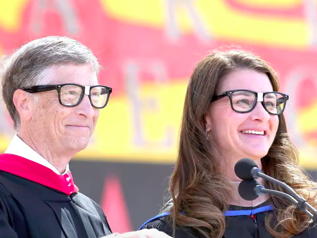Naik Turunnya Persahabatan 30 Tahun Bill Gates dan Warren Buffett