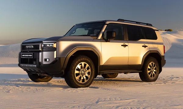 Perbandingan Toyota Land Cruiser Prado vs GWM Tank 500: Mana yang Lebih Unggul?