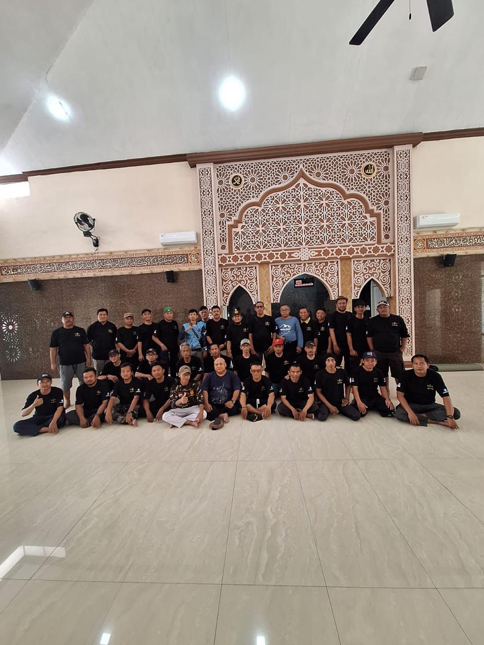 PRNU Telaga Murni Langsung  Gerak Cepat, Gelar Bakti Sosial  dengan Bersih Bersih Masjid