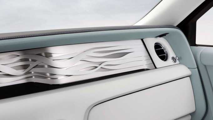 Phantom Scintilla, Mobil Mewah Rolls-Royce Terbaru yang Bikin Melongo
