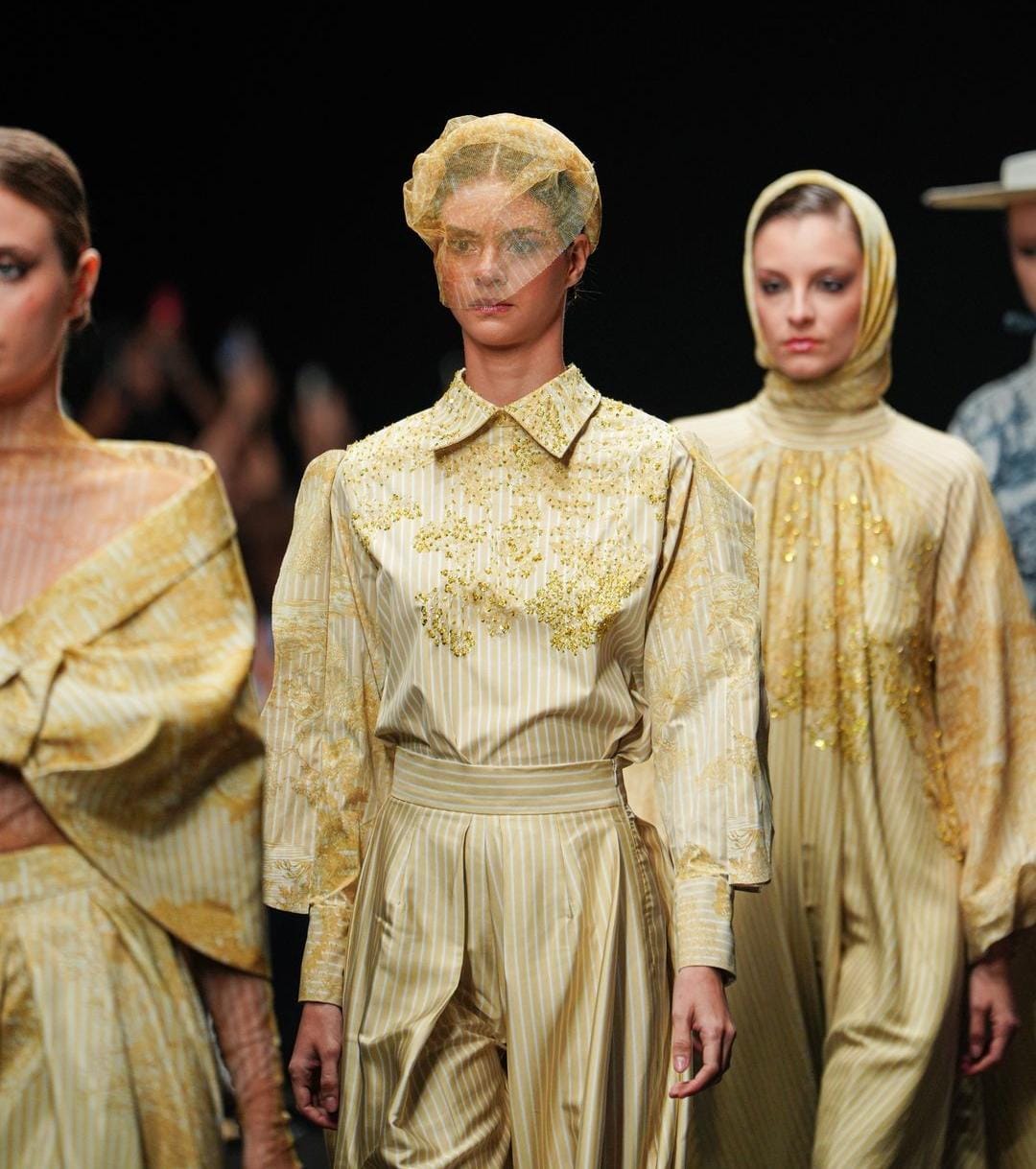 Gebrak Panggung Dubai Fashion Week 2025, Benang Jarum Pamer Koleksi Forest Toile
