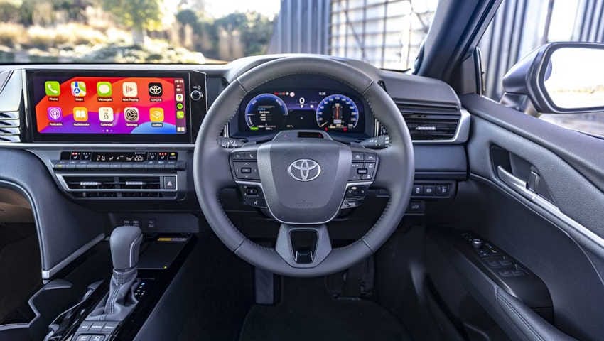 Toyota Luncurkan Camry Generasi ke-9, Emang Keren Tapi Ya, Lumayan Mahal: Sepadan Sih