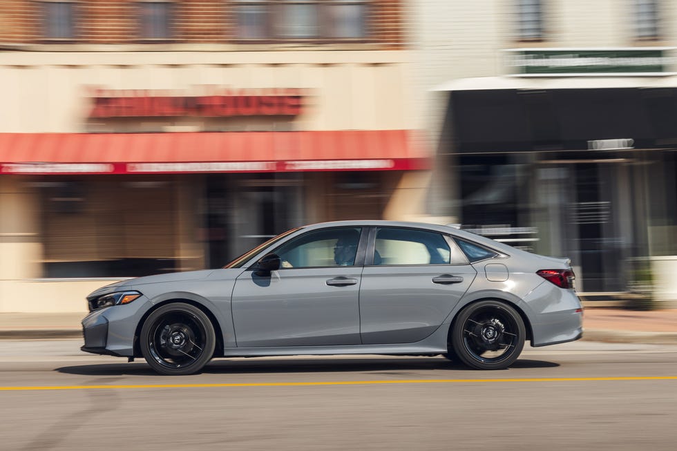 Honda Civic Sport 2025, Nyaman Dikendarai tapi Kurang Bertenaga