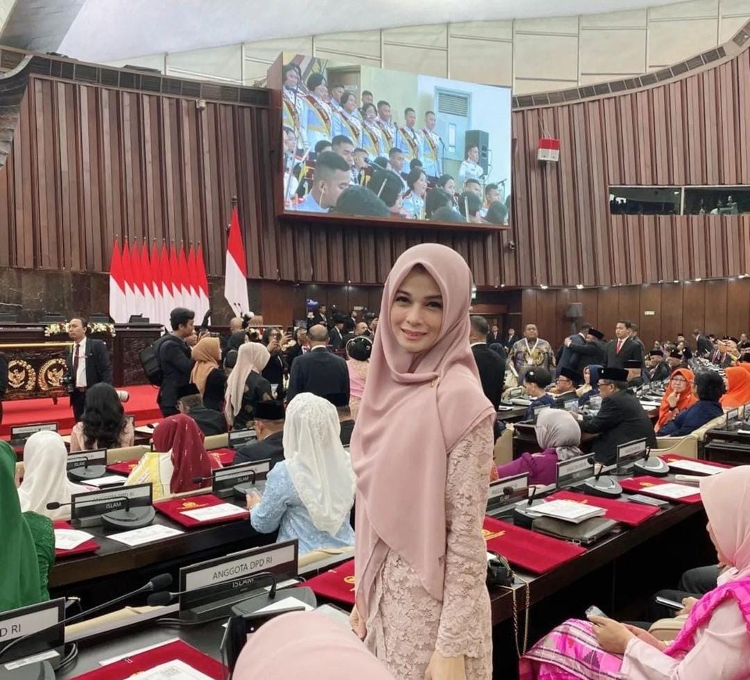 3 Pasangan Artis Ini Resmi Jadi Anggota DPR, DPD dan DPRD, Momen Pelantikan Bak Kumpul Keluarga