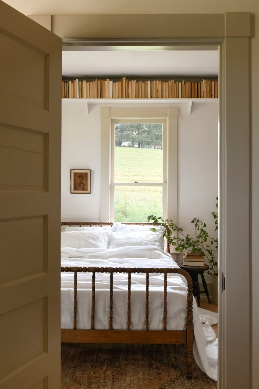 Ide Siasati Kamar Tidur Kecil, Kesan Terbuka hingga Nyaman Meski Banyak Barang