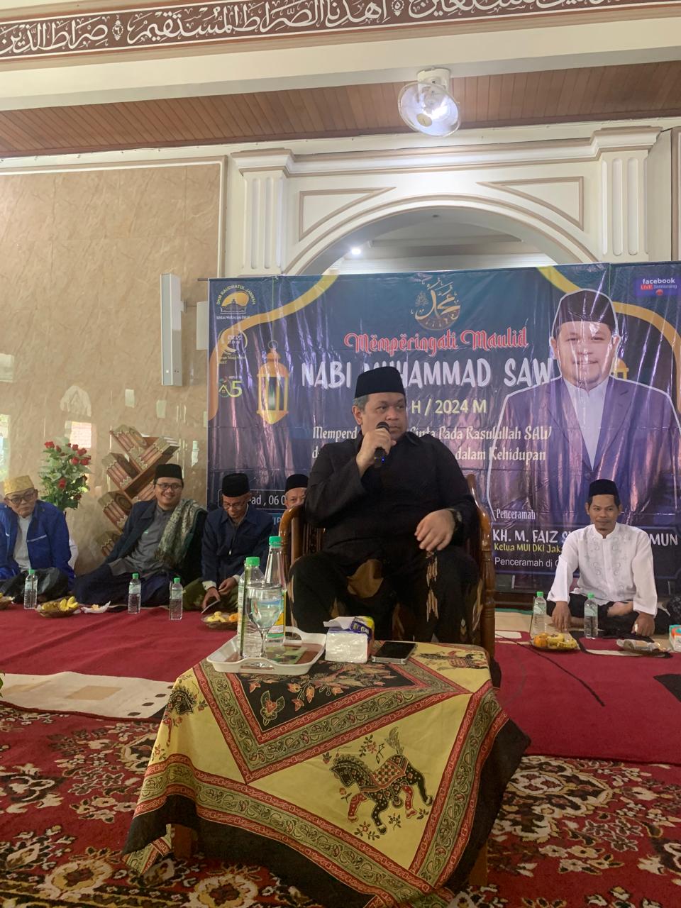 Memahami Agama dalam Konteks Modern: Pelajaran dari Peringatan Maulid Nabi Oleh KH Faiz Syukron Makmun