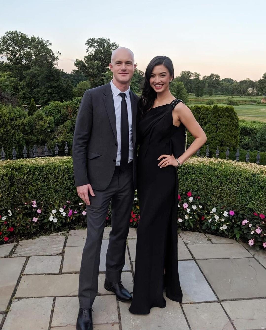Raline Shah Tepis Kabar Pernah Menikah dengan Miliarder Brian Armstrong