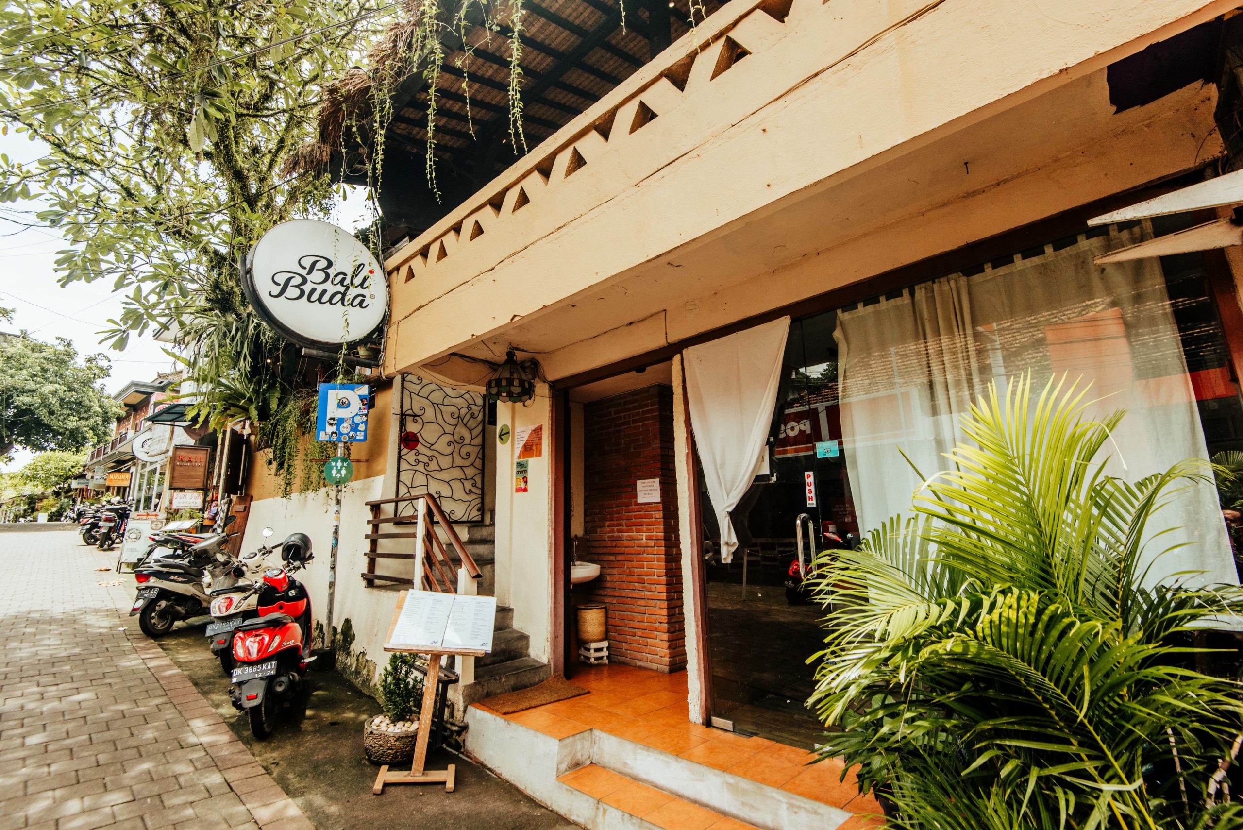 11 Restoran Halal Terbaik di Bali yang Wajib Dikunjungi Wisatawan Muslim