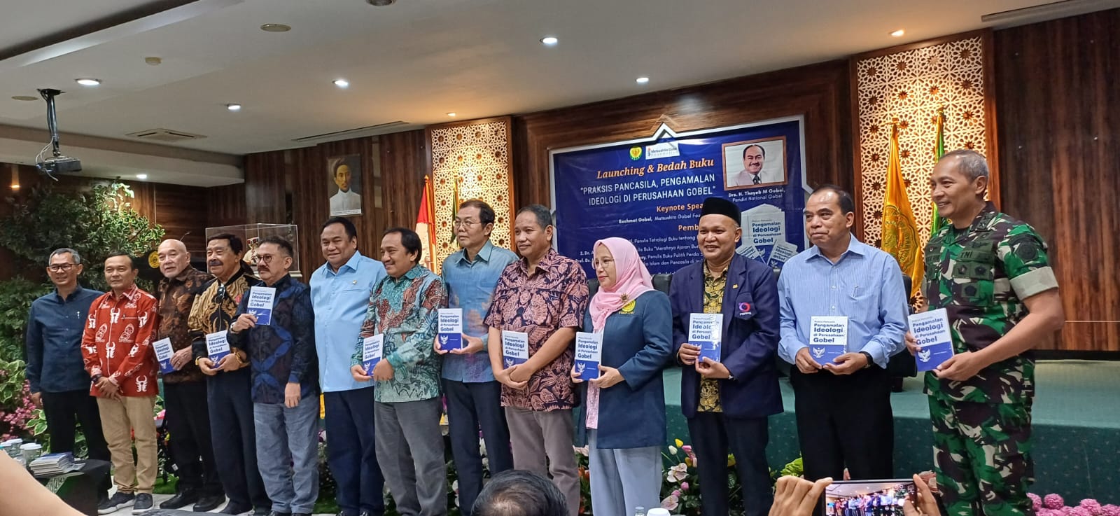 Dari Buku Praksis Pancasila Pengalaman Idieologis di Perusahaan Gobel (bagian 1): Masjid dan Berhijab Diprotes Jepang, Tapi..?