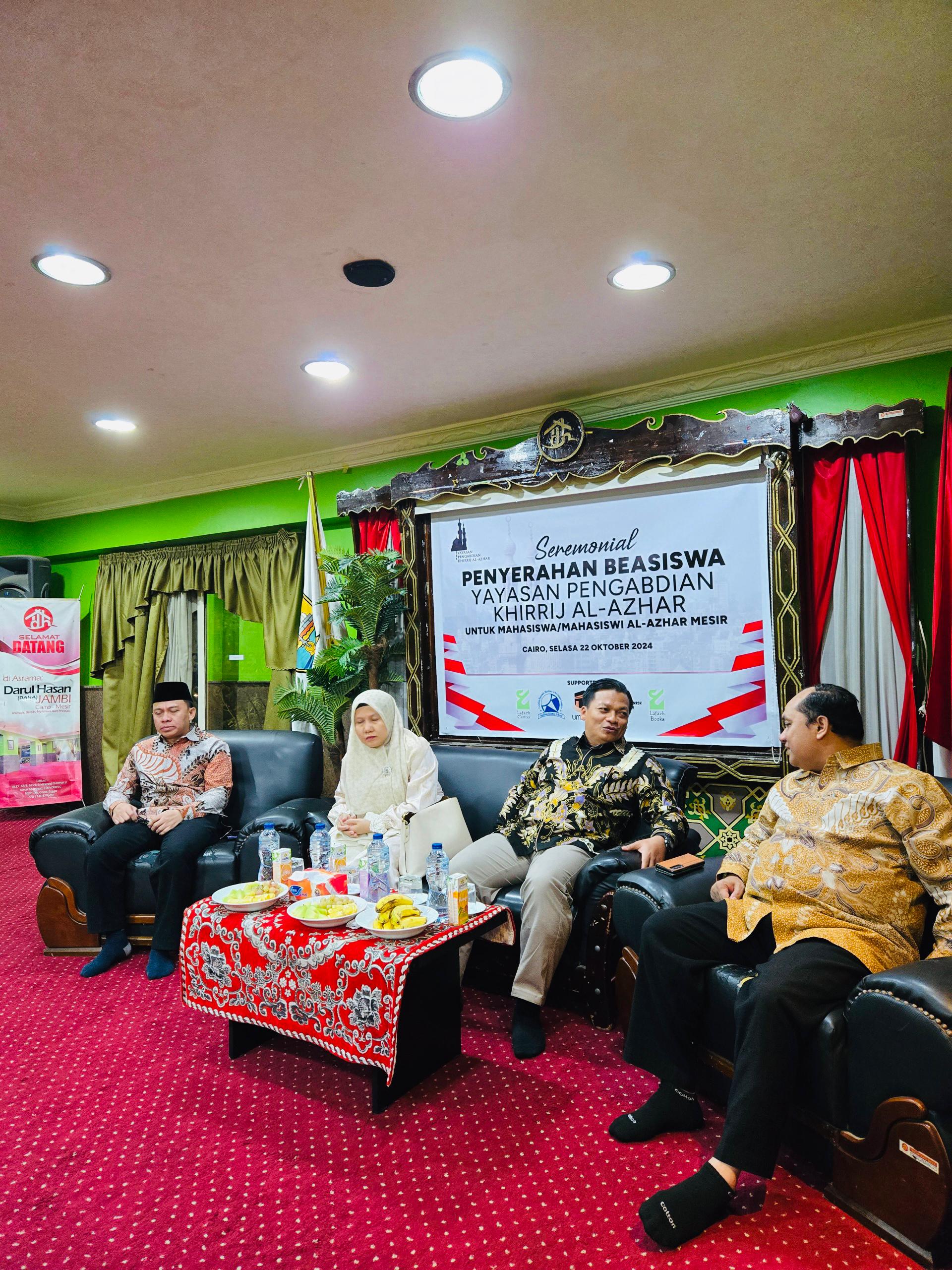 Alumni Al Azhar (YPKA) Salurkan Dana Beasiswa untuk Mahasiswa RI di Mesir