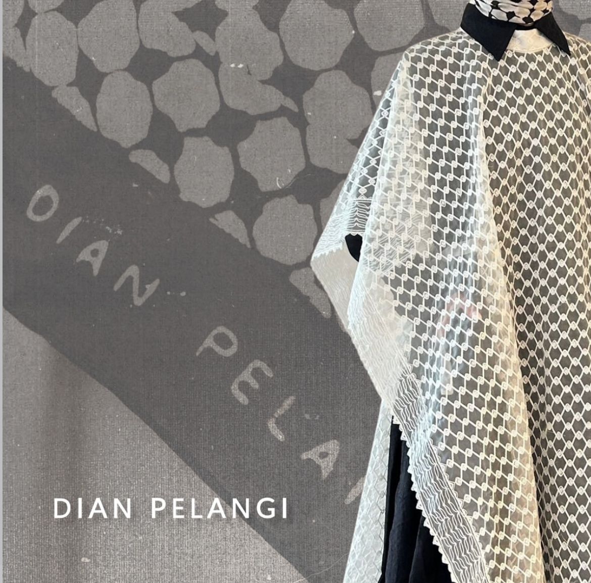 Serukan Solidaritas Palestina, Dian Pelangi Usung Batik Wastra Dipadu Keffiyeh di Panggung IN2MF
