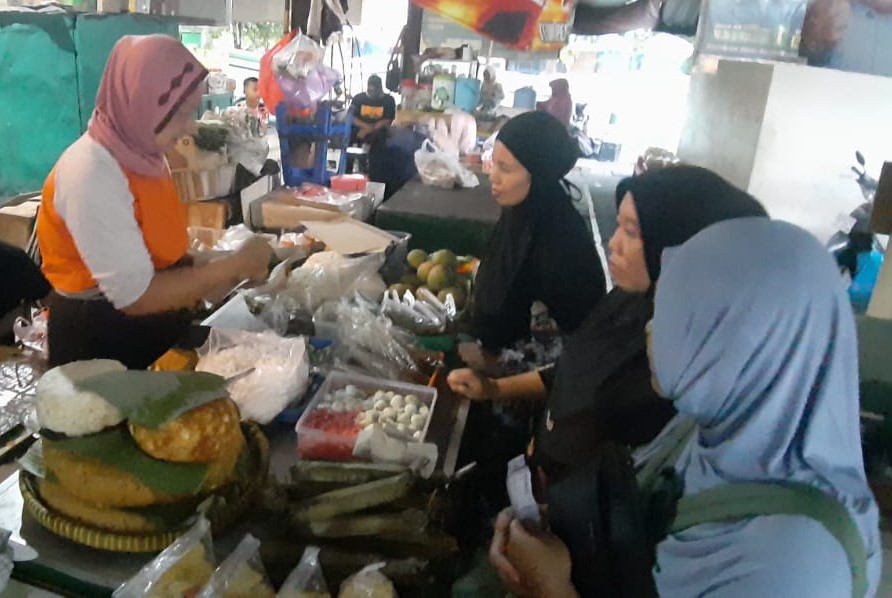 7 Rekomendasi Jajanan dan Minuman di Pasar Ngasem Jogjakarta