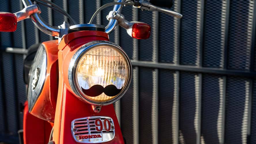 Honda Super Cub: Kisah Motor Legendaris yang Mendunia dengan 100 Juta Unit Terjual