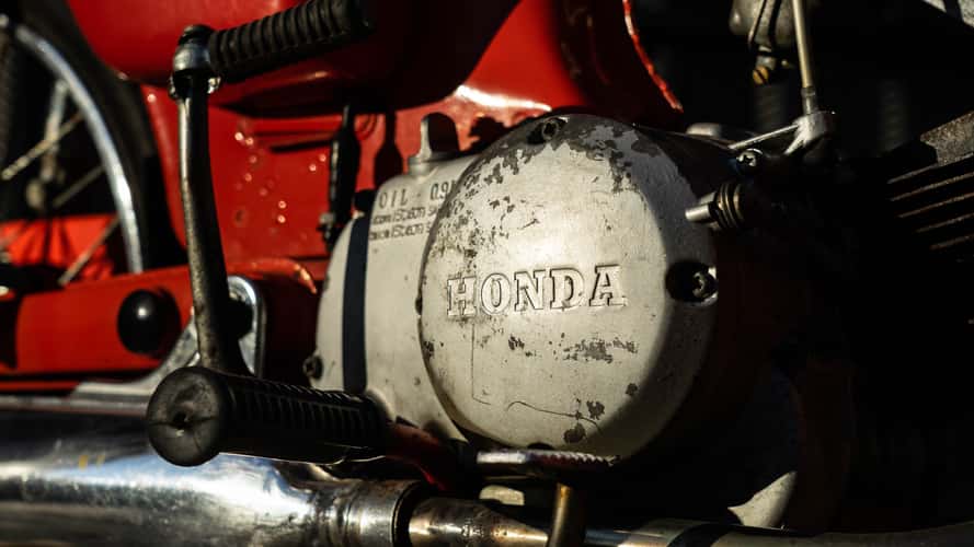 Honda Super Cub: Kisah Motor Legendaris yang Mendunia dengan 100 Juta Unit Terjual