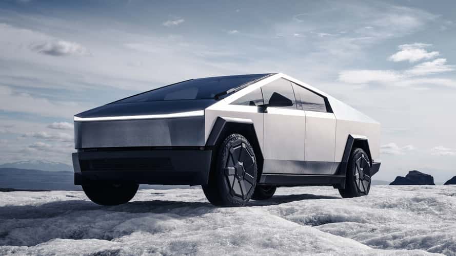 Tesla Cybertruck Kembali Ditarik dari Pasaran, Ada Apa dengan Mobil Listrik Futuristik Ini?