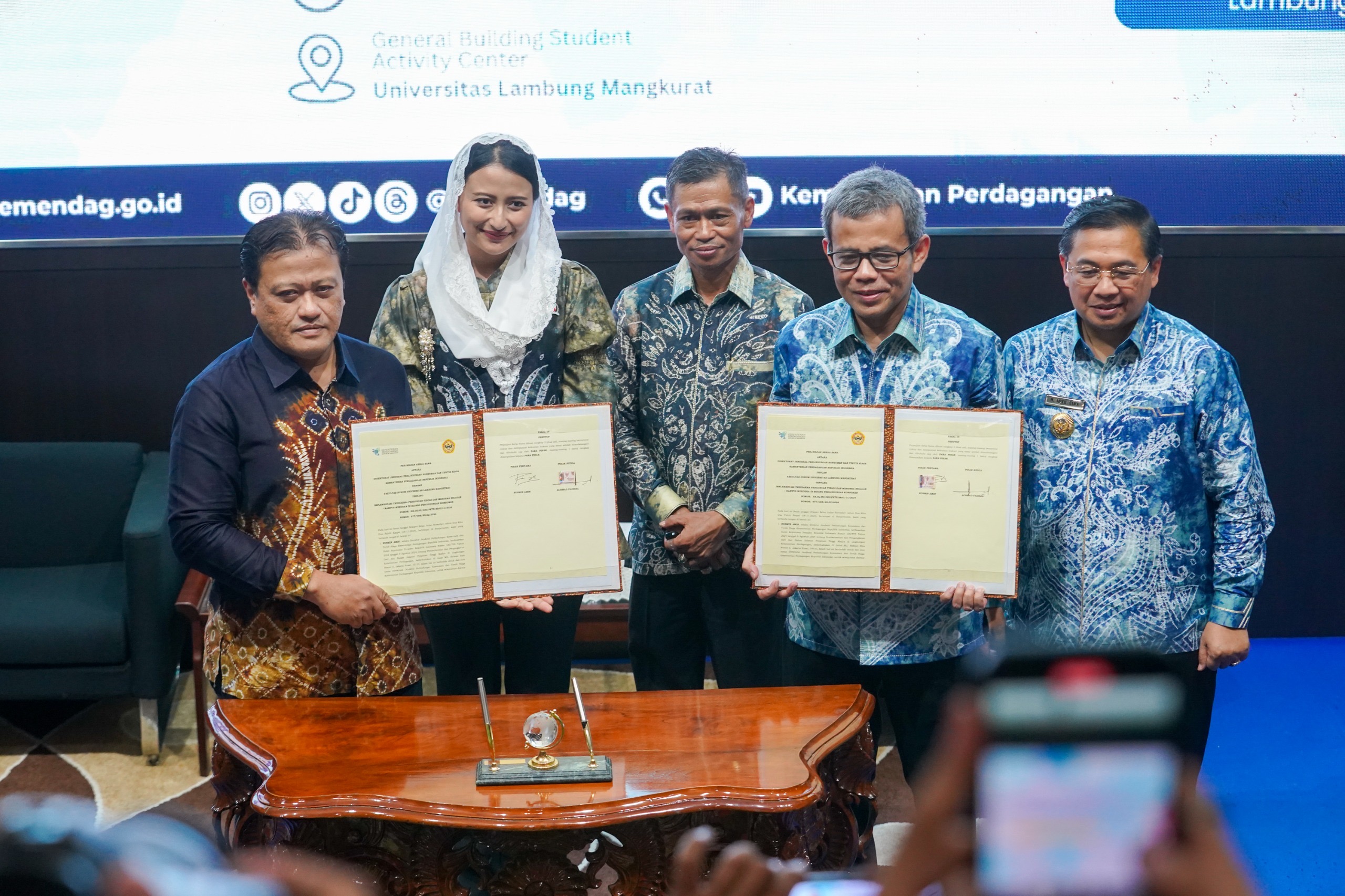 Target Ekonomi 8 Persen! Wamendag Roro Esti Ungkap Strategi Pemerintah di ULM Banjarmasin