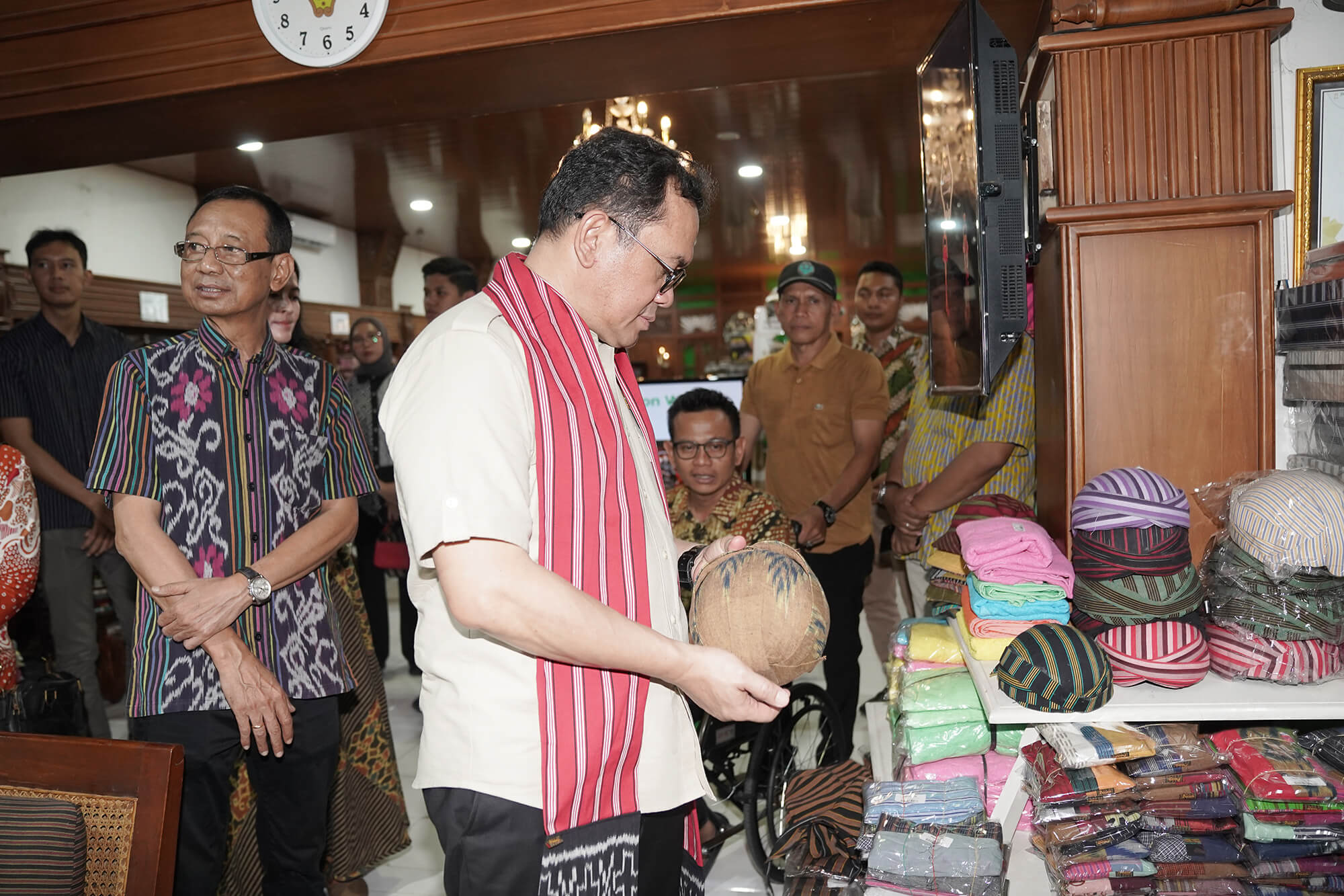 Kunjungi Pabrik Lurik di Klaten, Mendag Budi: Inovasi Kunci Peningkatan Daya Saing Ekspor