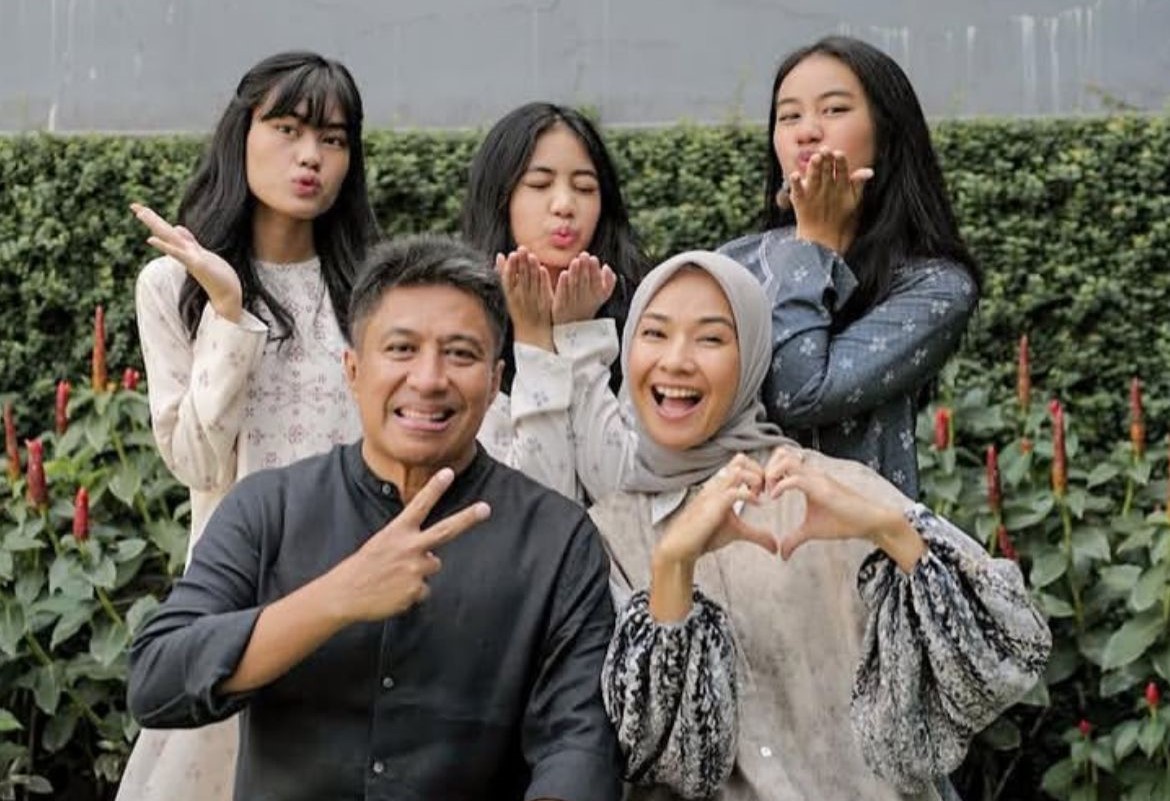 Putri Sulungnya Dilamar Kekasih, Alya Rohali: Rasanya Campur Aduk