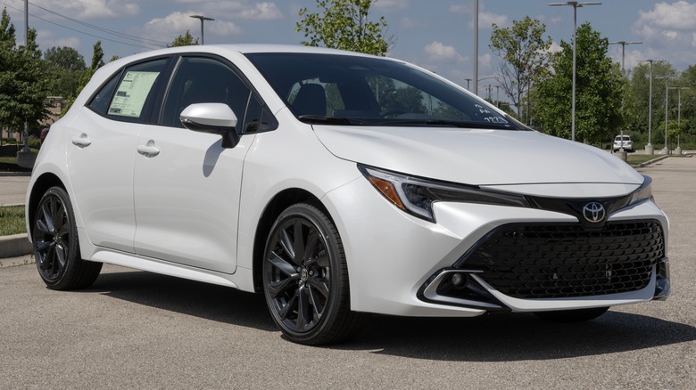 Mencari Alternatif Honda Civic? Ini 3 Mobil Sedan yang Patut Dibeli