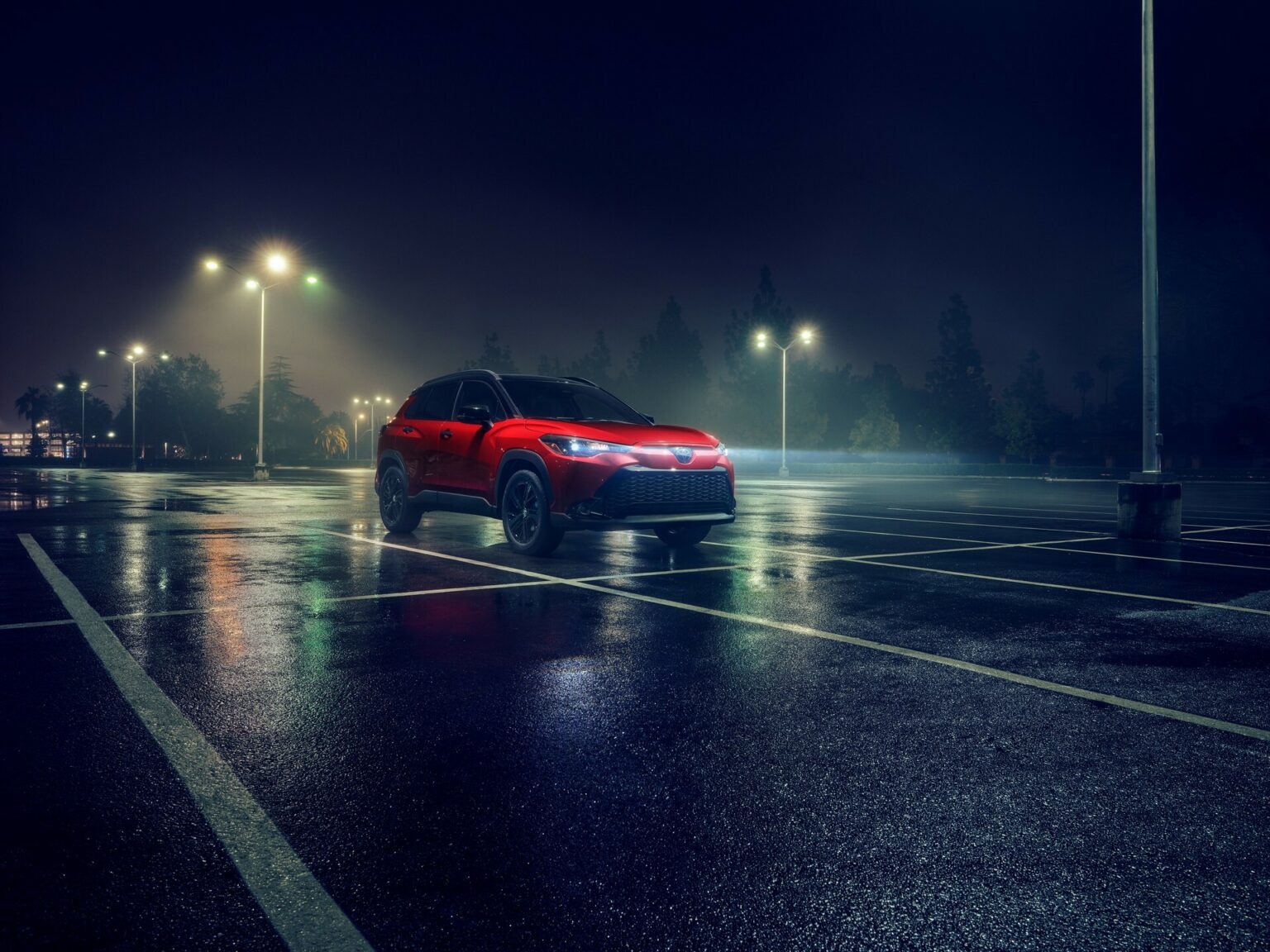 Toyota Buat Kejutan, Corolla Cross 2025 Hadir dengan Warna Khas Mazda