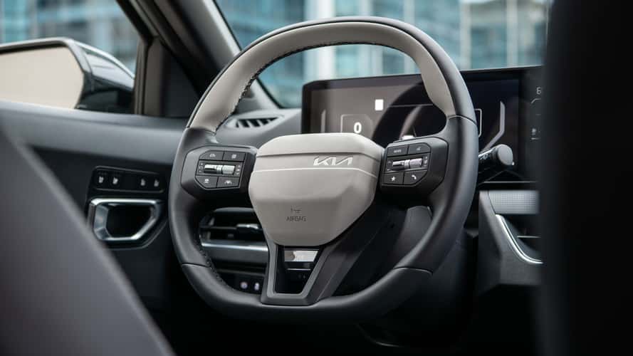 Debut Kia K4 2025: Sedan Premium dengan DNA Sport yang Menawan
