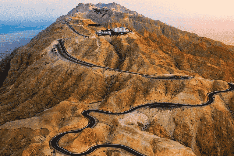 Traveling Hemat ke Abu Dhabi? Kunjungi 13 Tempat Keren Ini