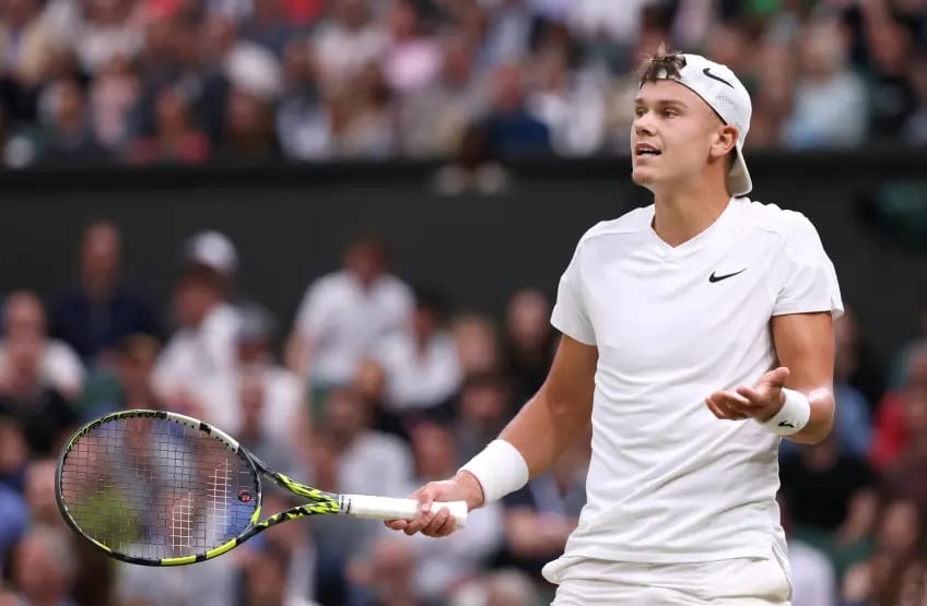 Jannik Sinner Kandaskan Harapan Hulger Rune, Sempat Dapat Perawatan Medis Akibat Suhu Terlalu Panas