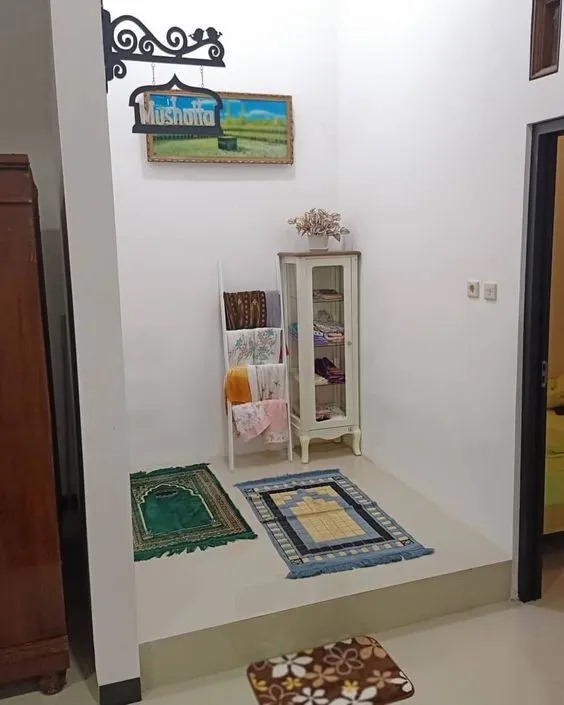 Memanfaatkan Area Lebih di Dalam Rumah untuk Jadi Mushola