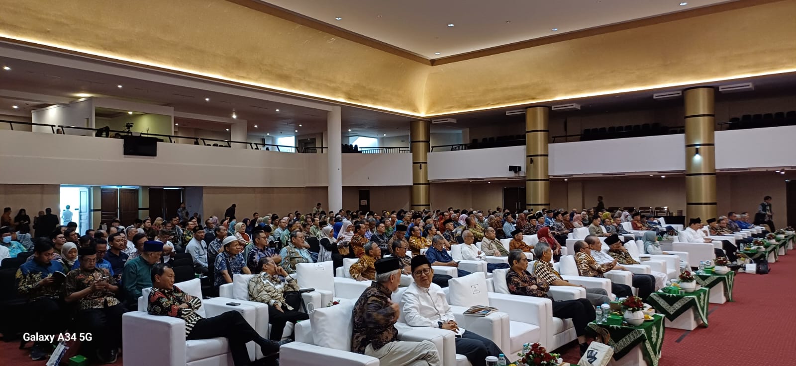 Chairul Tanjung: NU-Muhammadiyah Bersatu, Presidennya yang Milih Kalian: Cholil Nafis Tiru MUI Saja