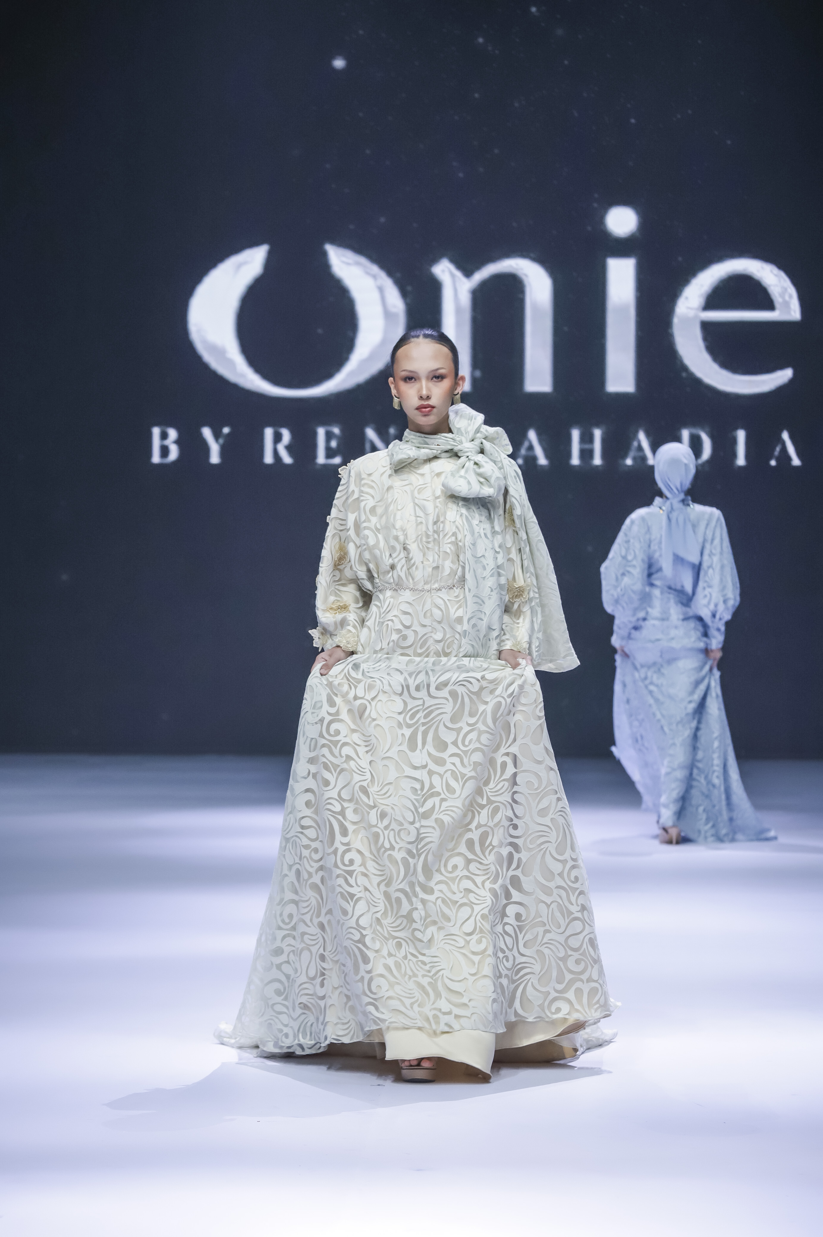 Delicate Day Dream, Desain Fesyen Mewah dan Elegan Terinspirasi Masjid Turki