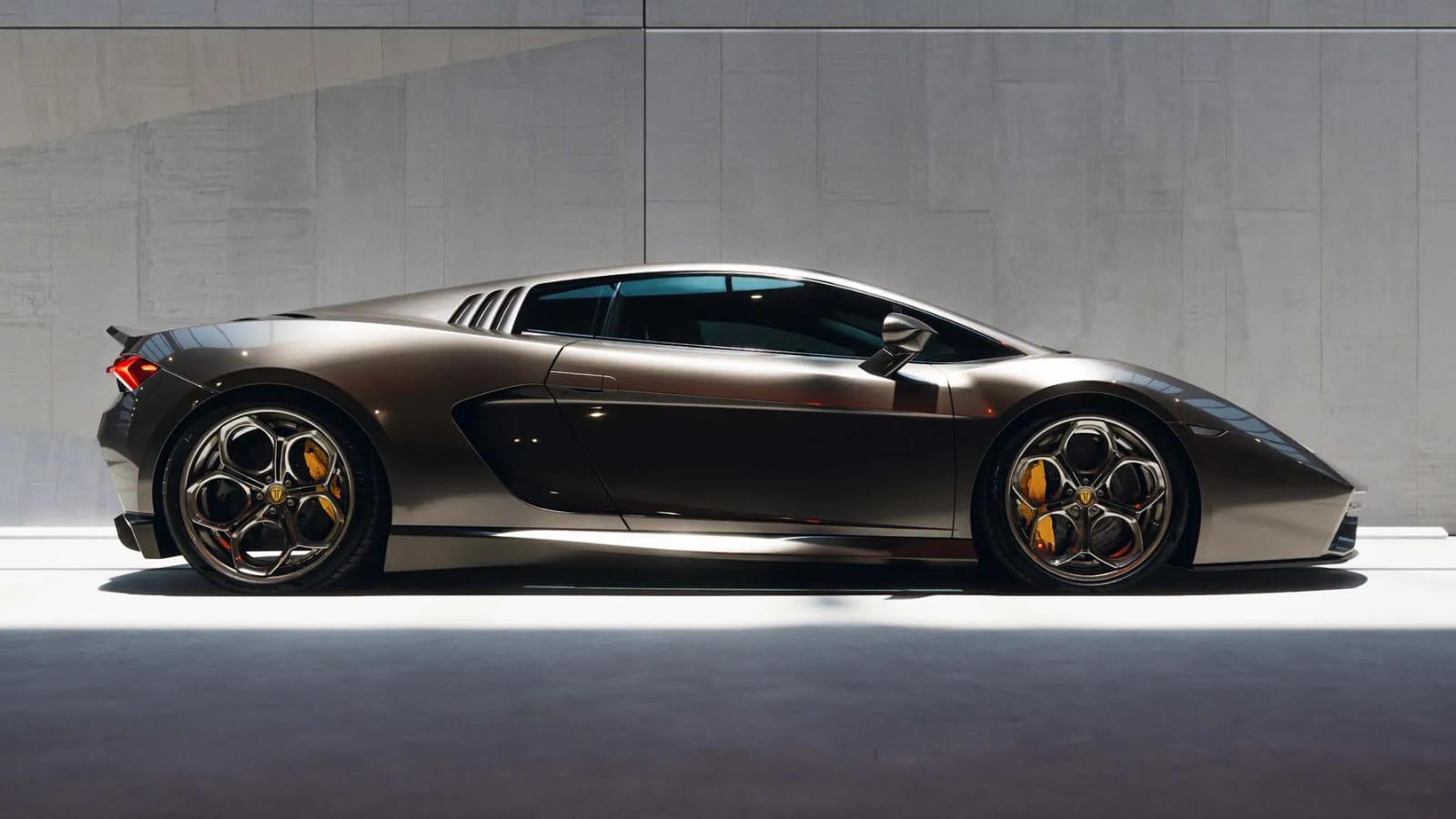 Mobil 12,5 M:Tedson Motors ‘Etna’  Gallardo Restomod 600bhp Yang Cantiknya Tak Ada Lawan