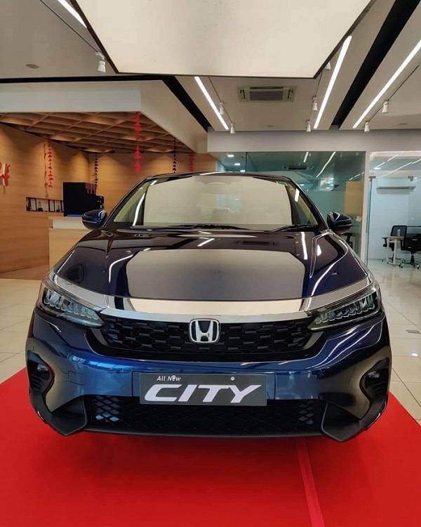 Memanasnya Persaingan Honda City VS Hyundai Verna, Tapi Honda Bikin Tenang Bisa Mencegah Kecelakaan