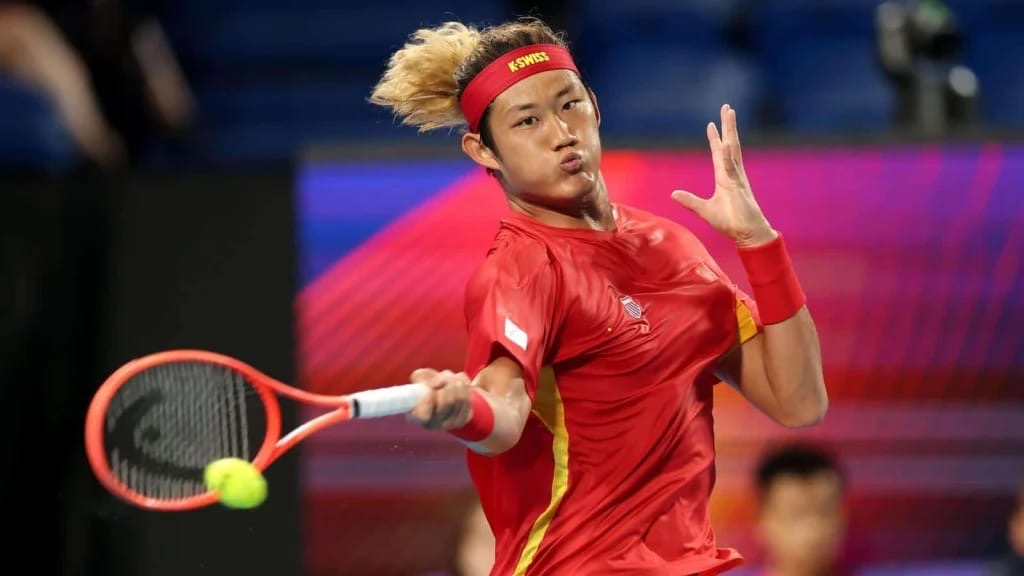 Giovanni Perricard Bikin Petenis Zhinzhen Zhang Tumbang, Servicenya Terlalu Keras Bikin Lawan Tak Berkutik