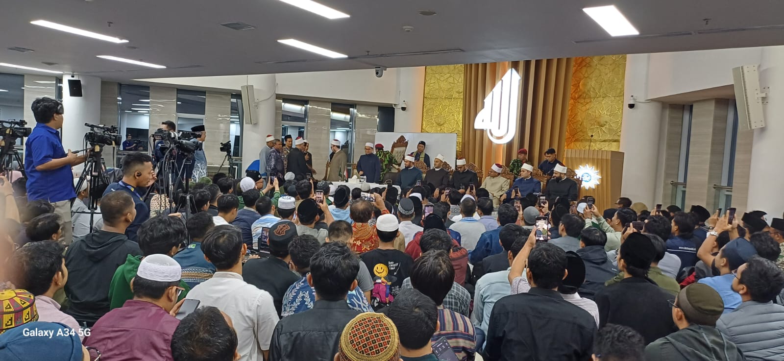 Ustaz Adi Hidayat Jelaskan Konsep 'Tartib Ramadhan' untuk Mengoptimalkan Ibadah di Bulan Suci