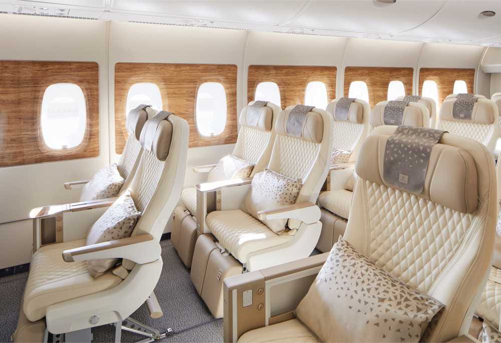 10 Destinasi Emirates Menawarkan Kursi Ekonomi Premium di Atas Pesawat Yang Bikin Nyaman