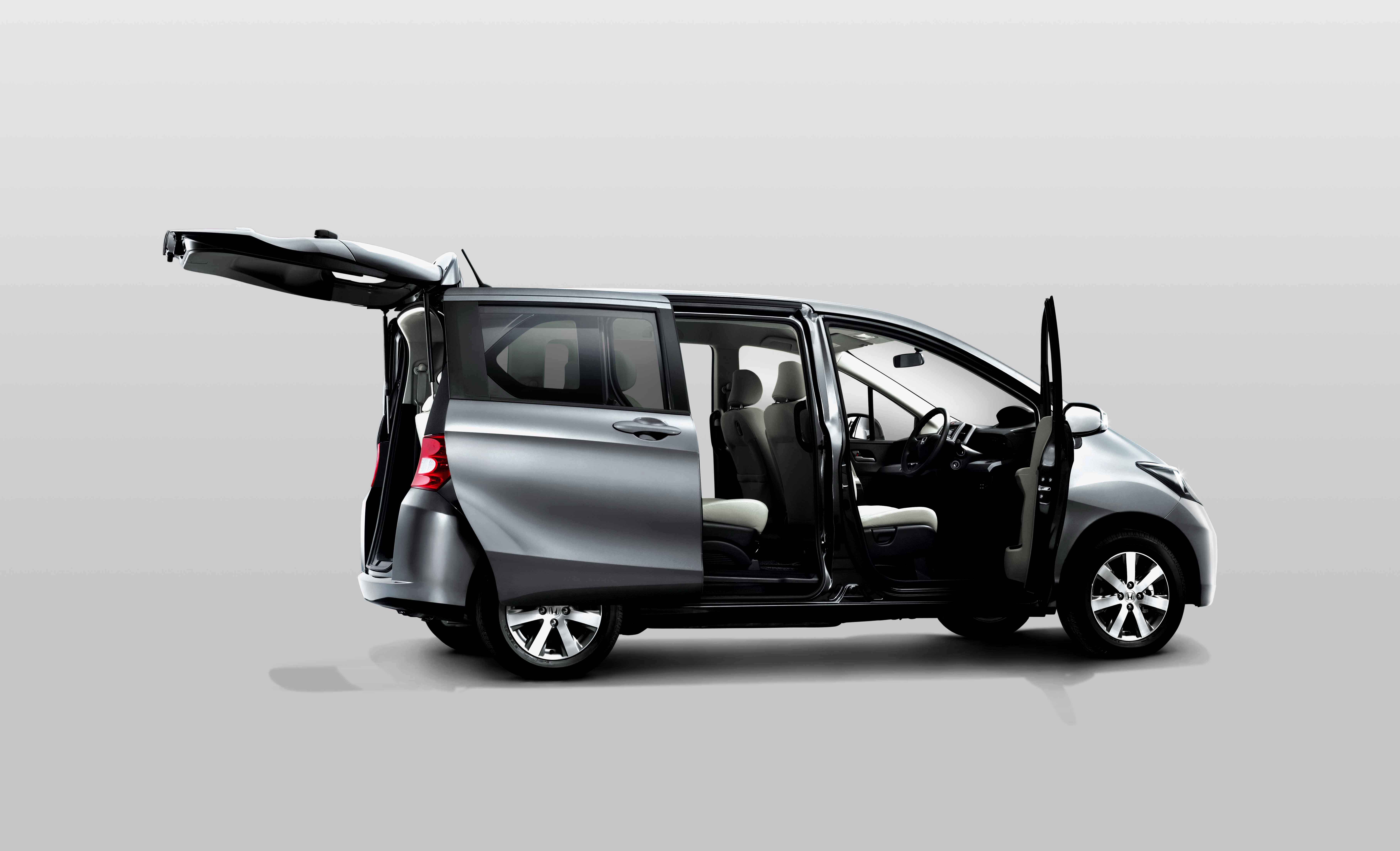 Fenomena Honda Freed: Ketika MPV yang Terlupakan Berubah Jadi Primadona
