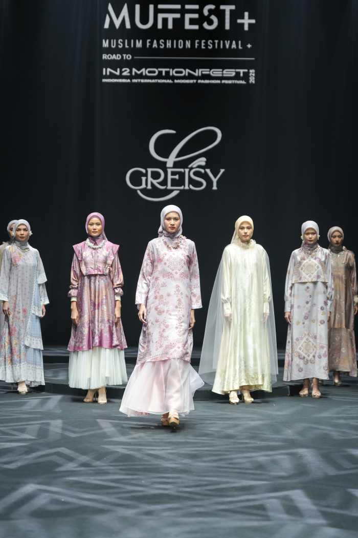 Greisy Hadirkan Koleksi Raya Bernuansa Etnik Nusantara