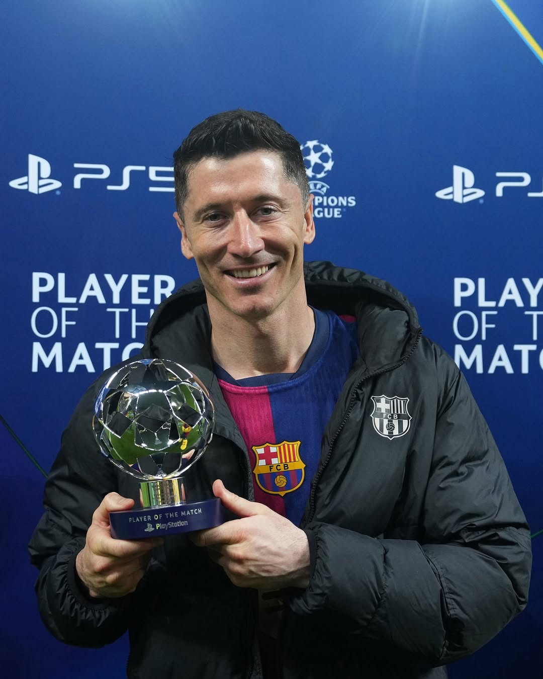 Hasil Lengkap Leg 1 Perempat Final Liga Champions 2025: Barca Pesta Gol, PSG Digdaya