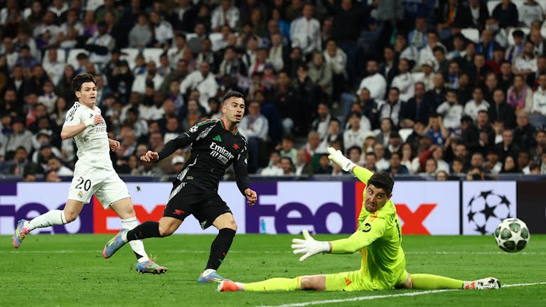 Arsenal Singkirkan Real Madrid di Bernabeu, Gol Saka dan Martinelli Antar The Gunners ke Semifinal