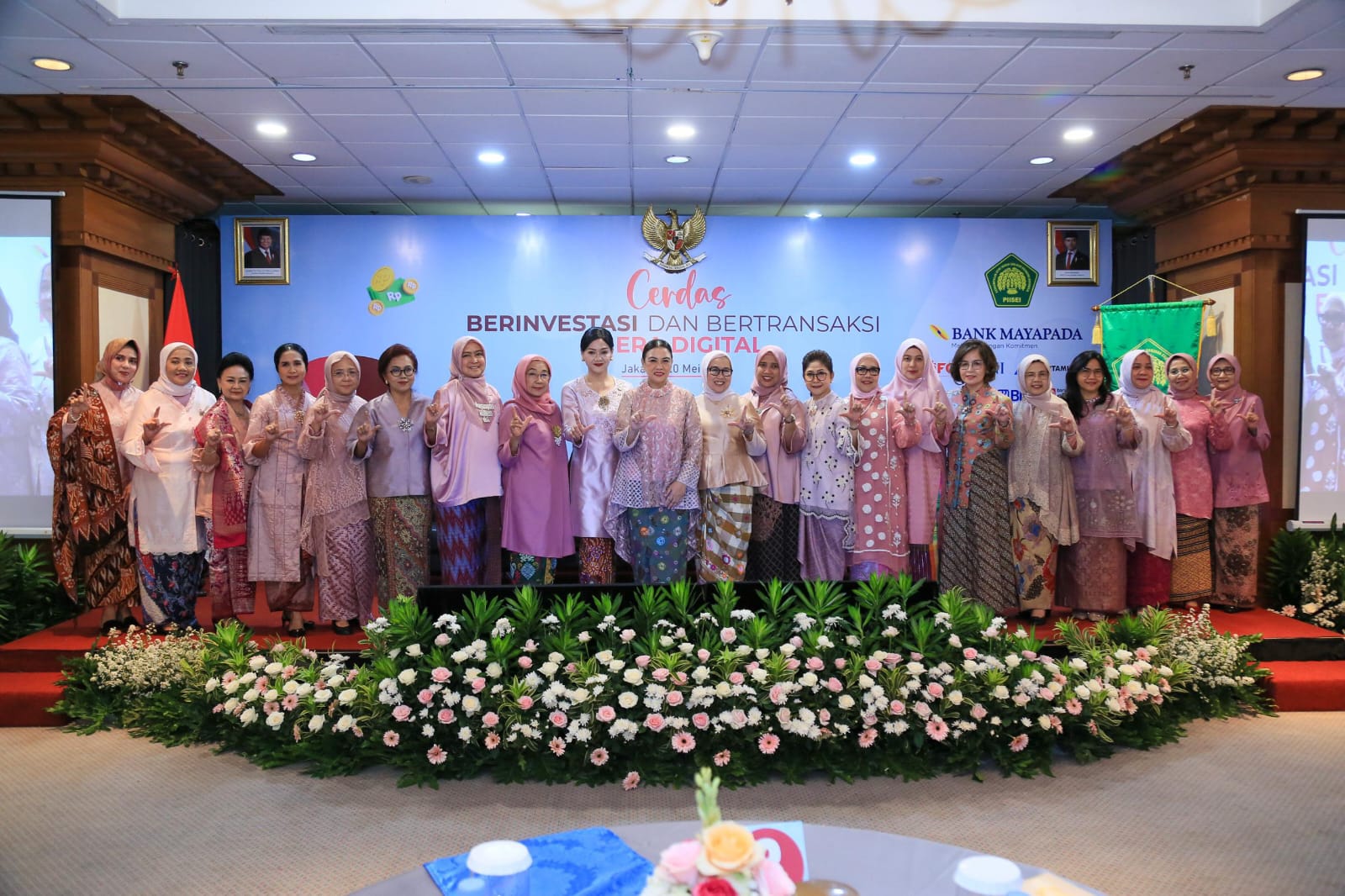 OJK dan PIISEI Gelar Edukasi Keuangan Perempuan Biar Emak Emak Tidak Jadi Korban Pinjol