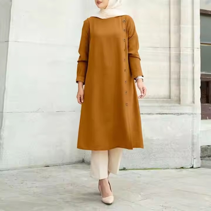 Blouse Bisa Jadi Pilihan Outfit Idul Adha Selain Kaftan, Simak Inspirasi Gaya Ini
