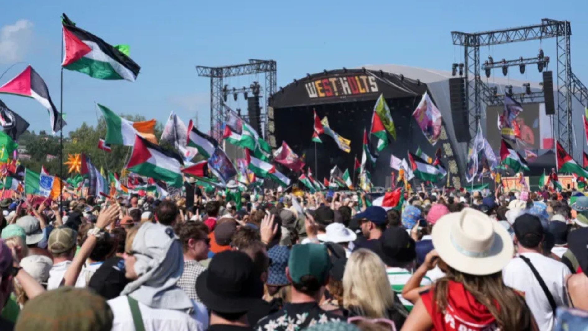 Grup Rap Irlandia, Kneecap, Teriakkan Dukungan untuk Palestina di Glastonbury