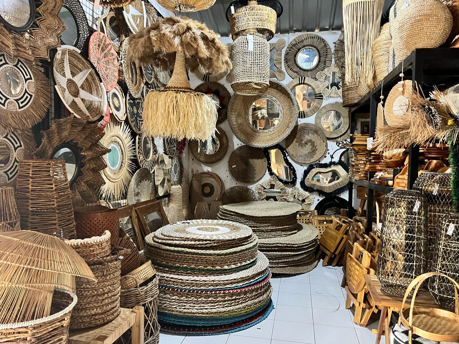 Menelusuri Desa Kasongan DIY, Sentra Kerajinan Gerabah dan Pernak-Pernik Dekorasi Harga Ramah di Kantong