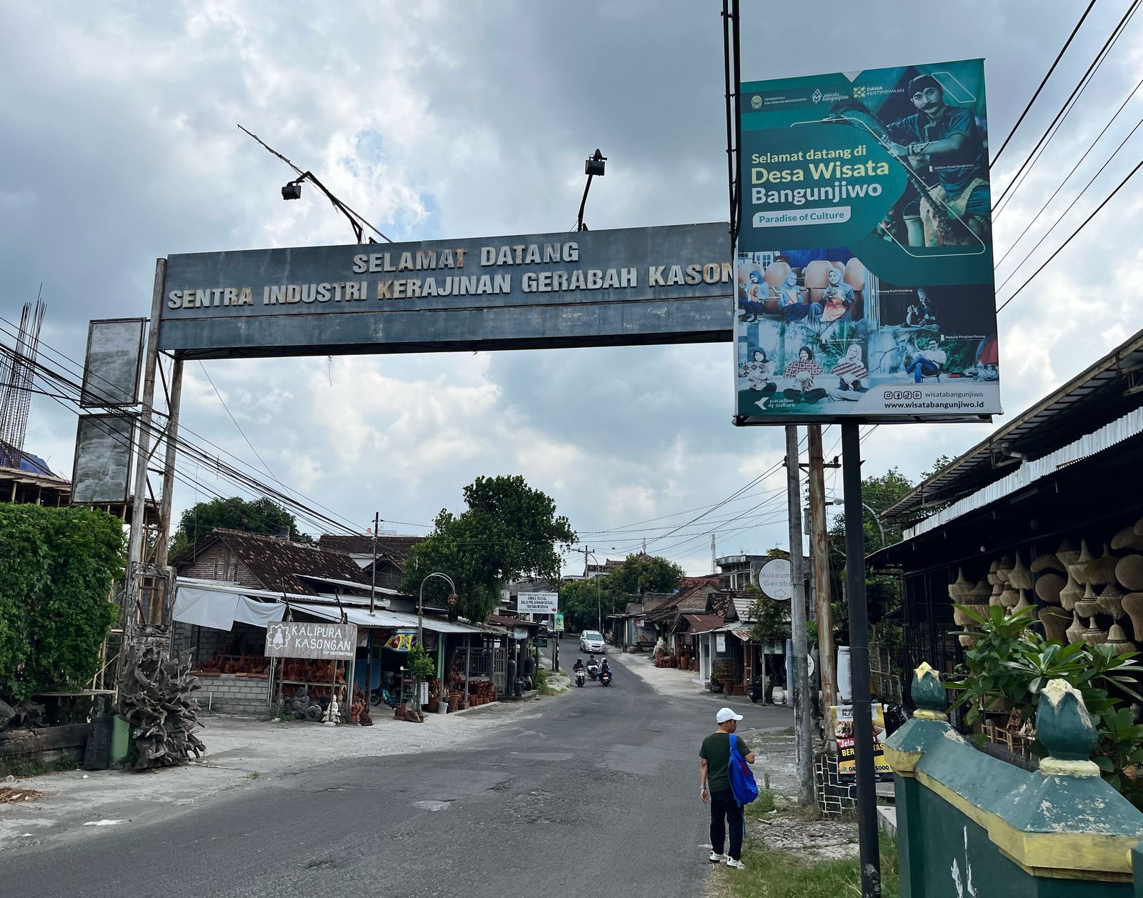 Menelusuri Desa Kasongan DIY, Sentra Kerajinan Gerabah dan Pernak-Pernik Dekorasi Harga Ramah di Kantong